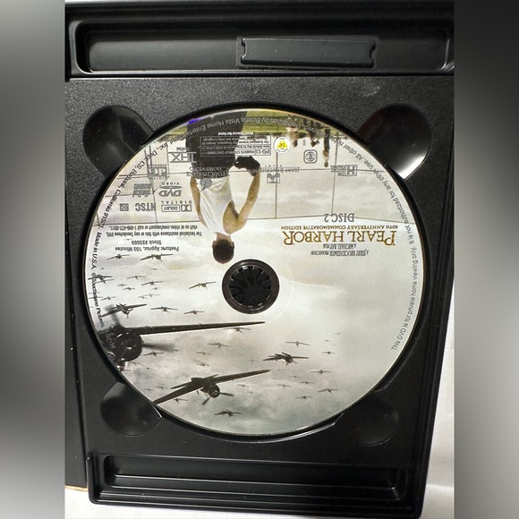 Experience the Epic Tale of Courage and Sacrifice with Pearl Harbor Movie - Picture 3 of 4